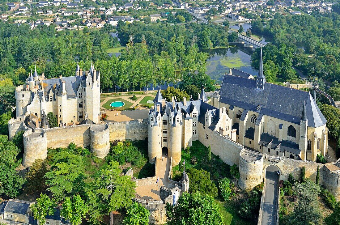 France, Maine et Loire, Montreuil Bellay, the castle (aerial view)