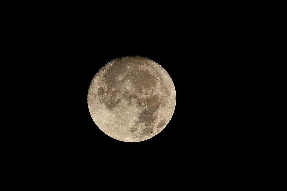 Frankreich, Doubs, Mond, ISS, internationale Station, die am Mond vorbeifliegt