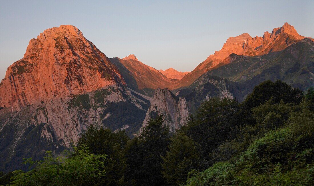 France, Pyrenees-Atlantiques, Lescun, Billare peak 2115 m and Anie peak 2504 m, Aspe Valley