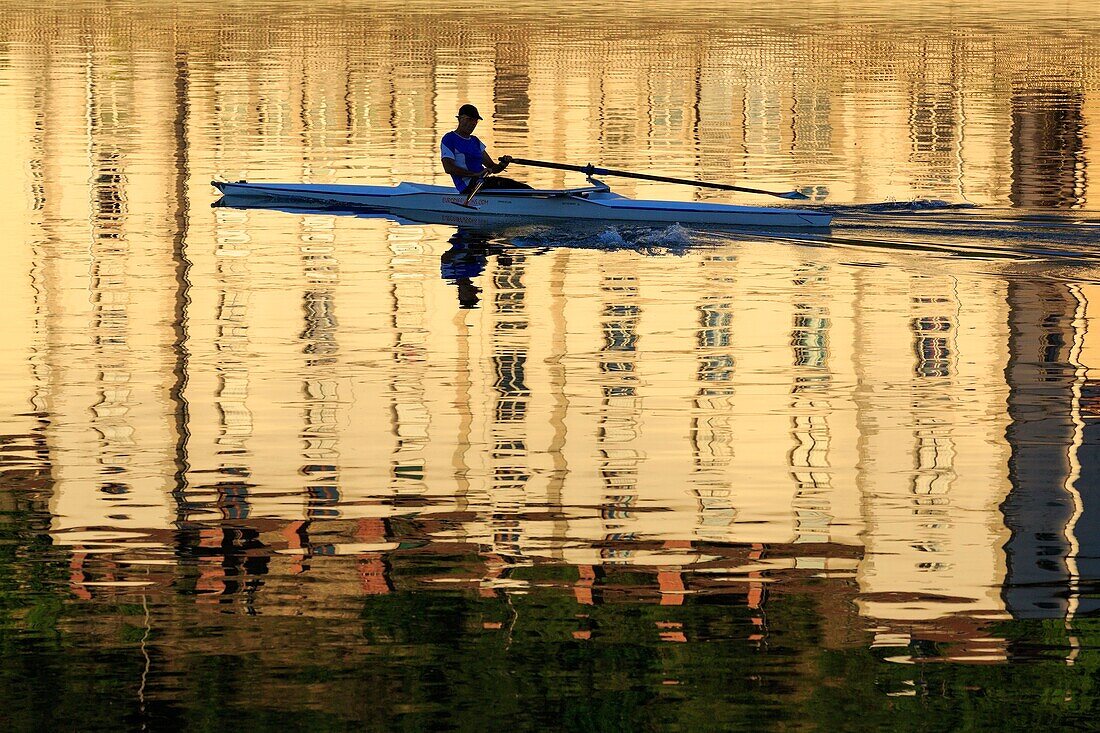 France, Isere, Vienna, rowing on the Rhone