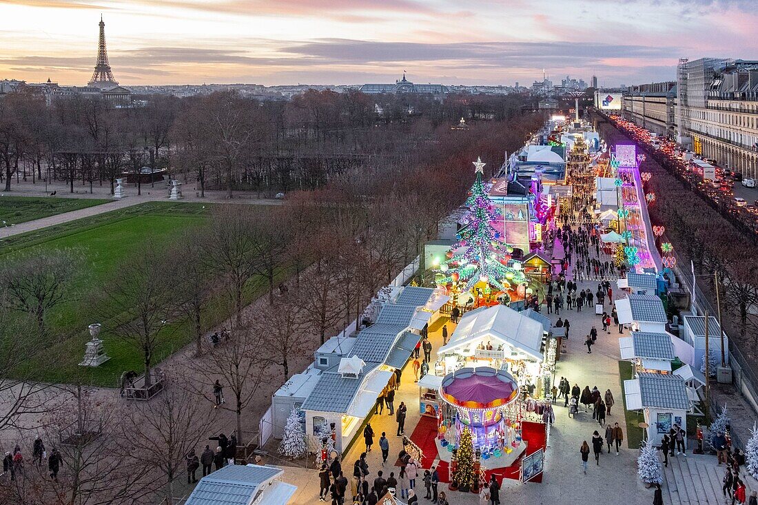 Frankreich, Paris, Tuileriengarten, der Weihnachtsmarkt