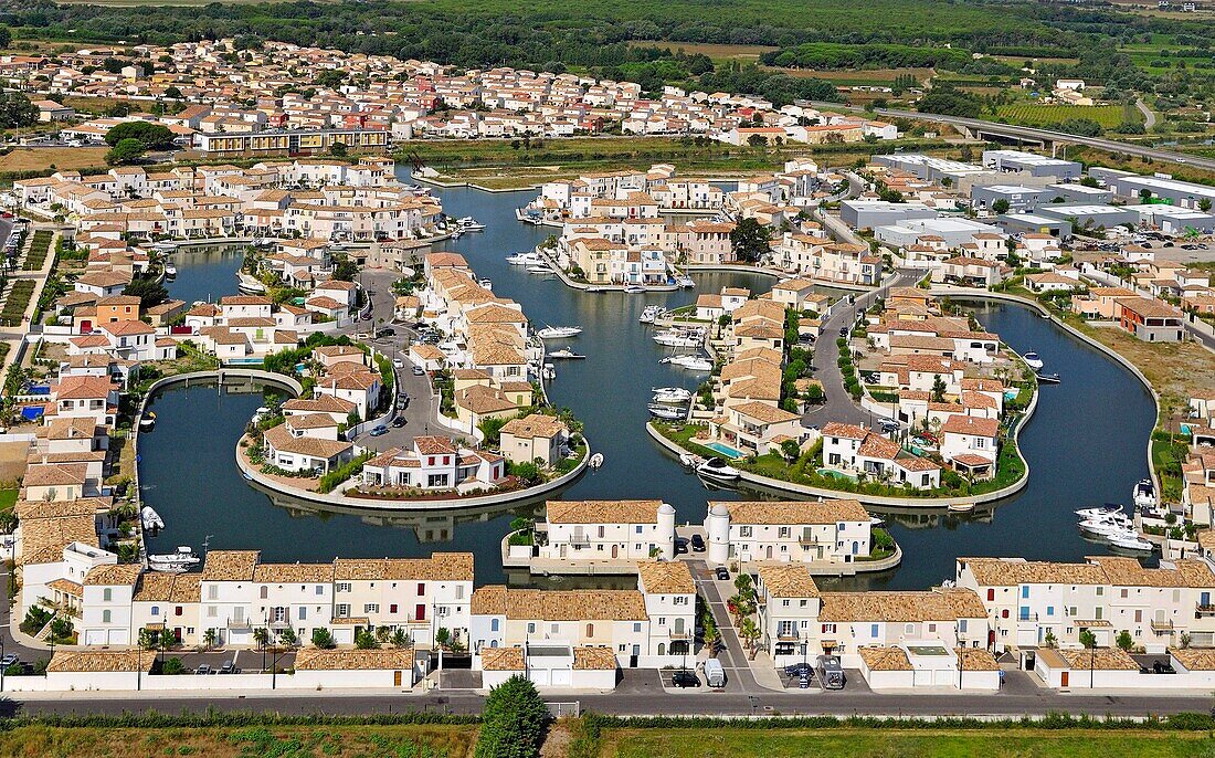 Frankreich, Gard, Aigues Mortes, Hafen von Roy, der Jachthafen (Luftaufnahme)