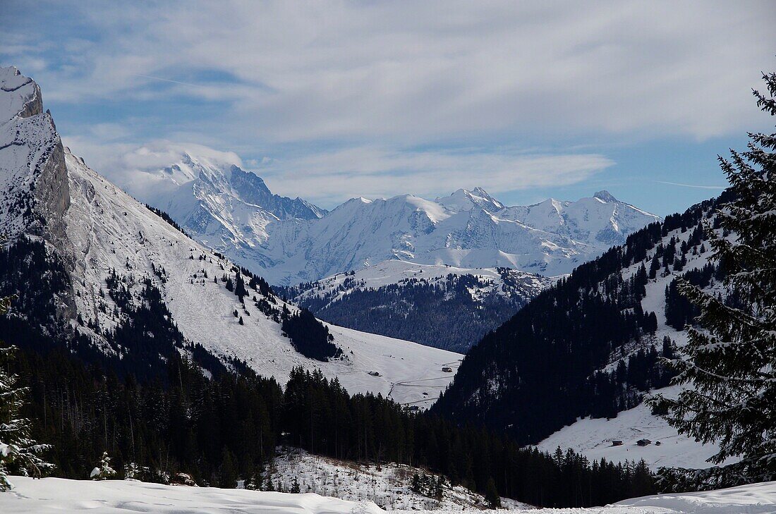 France, Haute Savoie (74), Manigod La Clusaz, Alpes, Aravis Mountain, General view