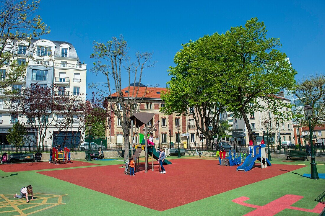France, Hauts de Seine, Puteaux, children's recreation area