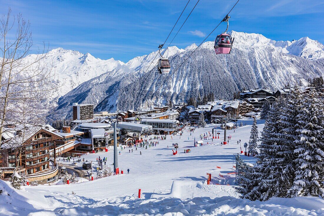 Frankreich, Savoyen, Courchevel, la Croisette, überragt von Le Grand Bec (3398 m) und Dent du Villard (2284 m), Massiv der Vanoise, Tarentaise-Tal