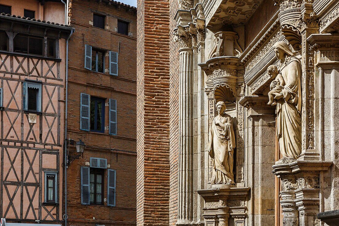 France, Haute-Garonne, Toulouse, listed at Great Tourist Sites in Midi-Pyrenees, La Dalbade church, entrance porch of the church