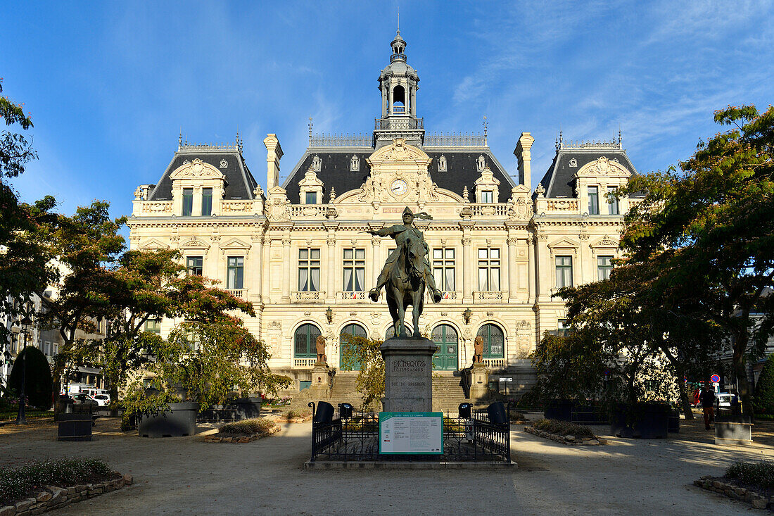 France, Morbihan, Gulf of Morbihan, Vannes, town hall and statue of Richemont by Arthur Jacques Le Duc