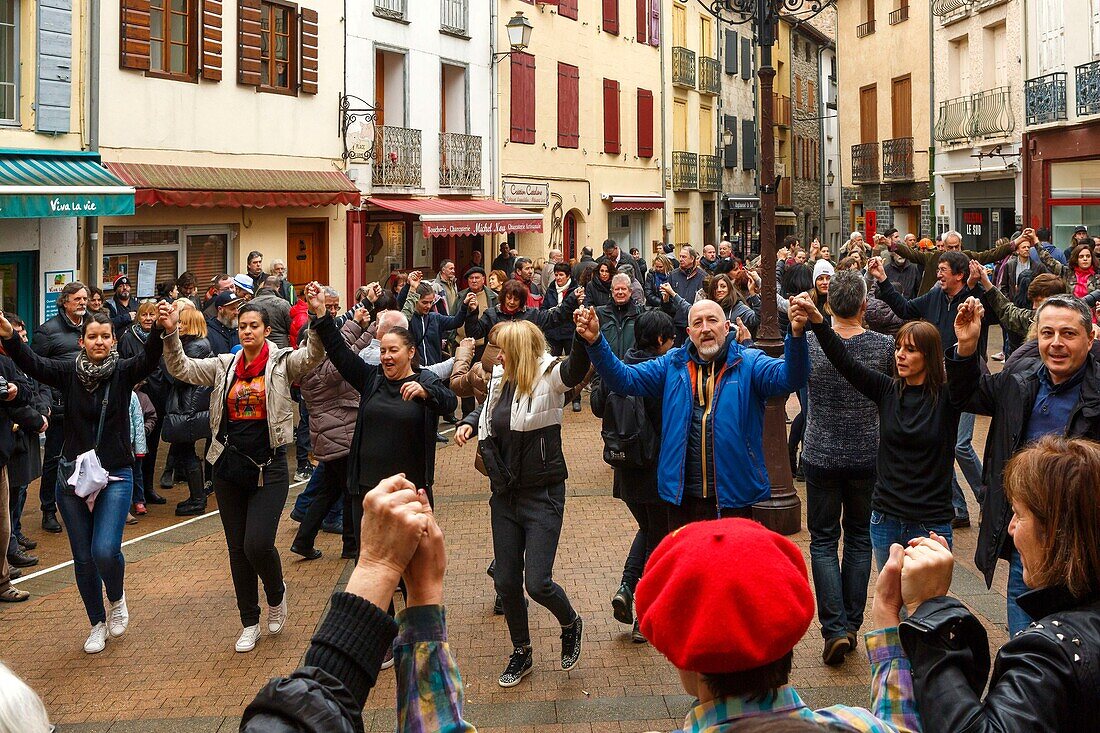 Frankreich, Pyrenees Orientales, Prats-de-Mollo, Lebensszene während des Bärenfestes beim Karneval