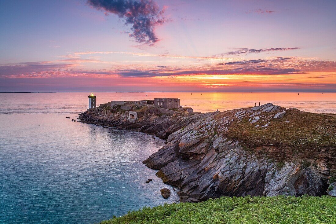 France, Finistere, Le Conquet, Kermorvan peninsula, Kermorvan lighthouse built in 1849