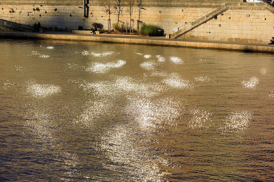 France, Rhône, Lyon, 1st district, Les Terreaux district, quai Saint Vincent on La Saône