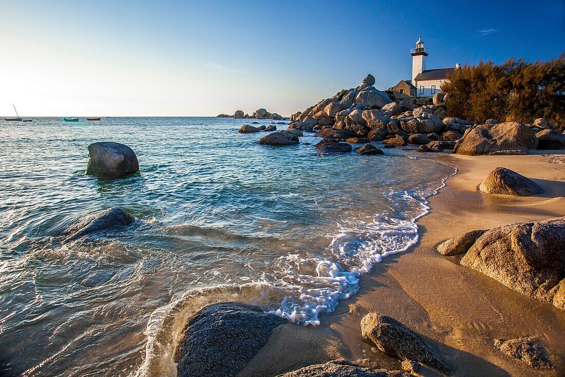 France, Finistere, Pays des Abers, Brignogan Plages, the Pontusval Lighthouse on the Pointe de Beg Pol