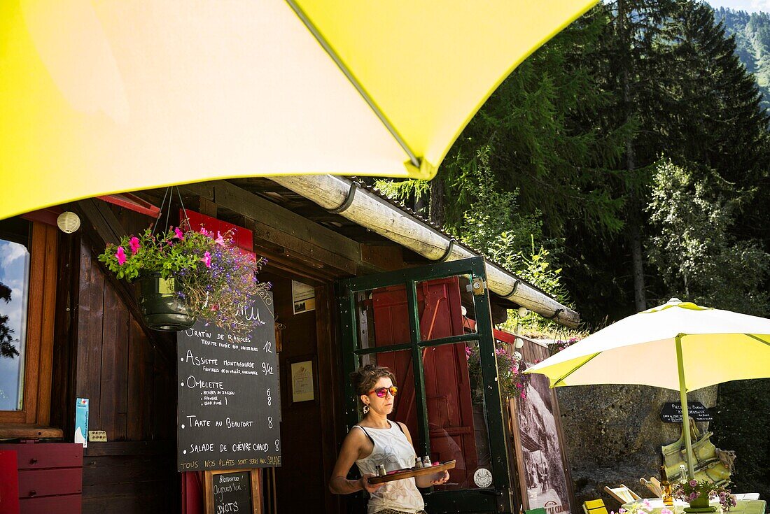 France, Haute Savoie, Chamonix Mont Blanc, Chamonix Valley, Cerro chalet snack bar