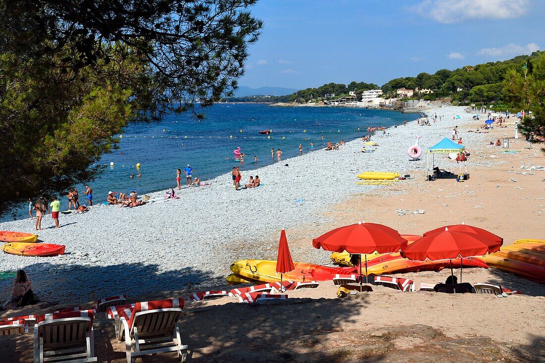 France, Var, Agay area next to Saint Raphael, Massif de l'Esterel (Esterel Massif), the Corniche d'Or, the August 15 1944 landing beach of Provence at the Dramont cape