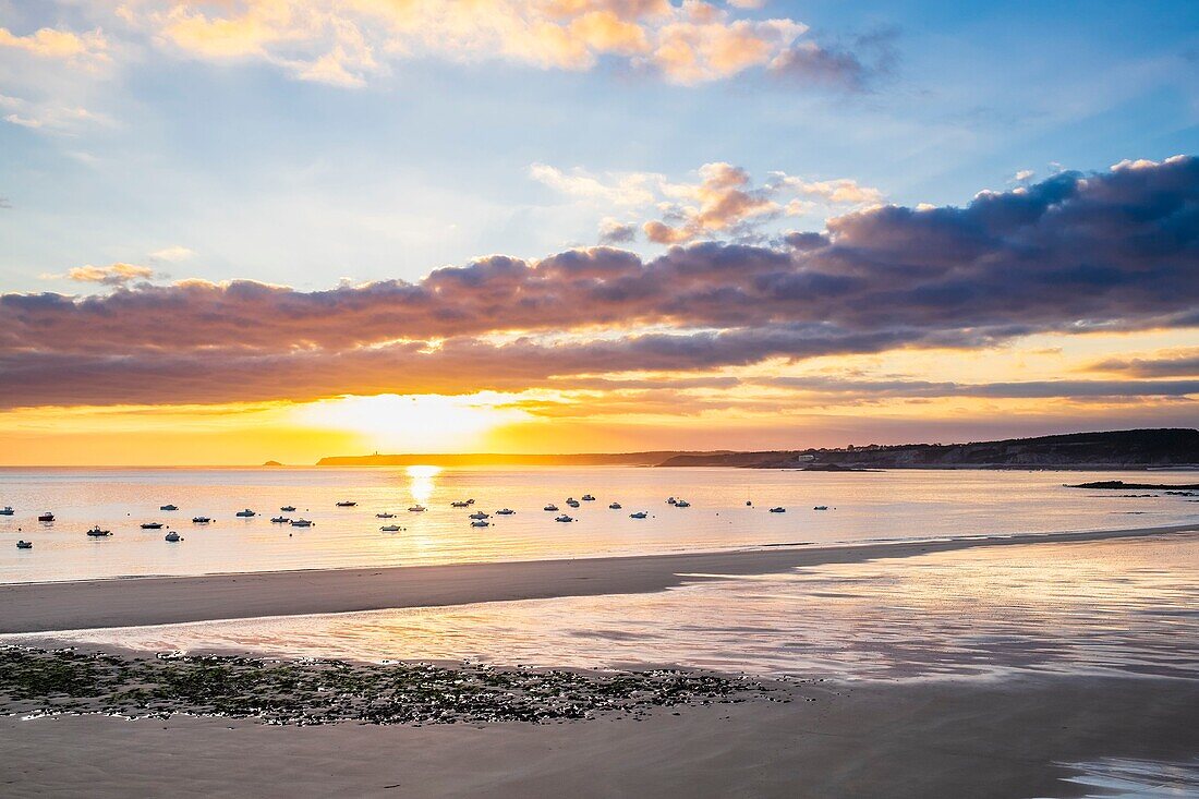 France, Cotes d'Armor, Erquy, sunrise on Sables d'Or beach