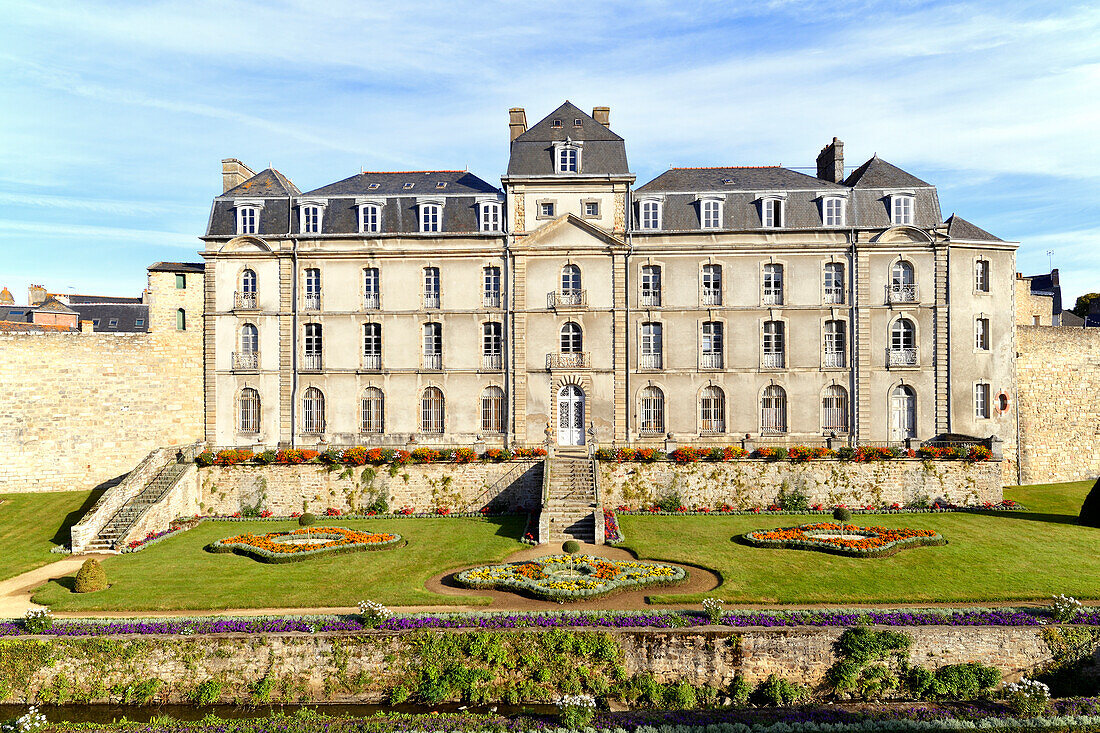 Frankreich, Morbihan, Golf von Morbihan, Vannes, Schloss l'Hermine, Garten und Festungsmauern