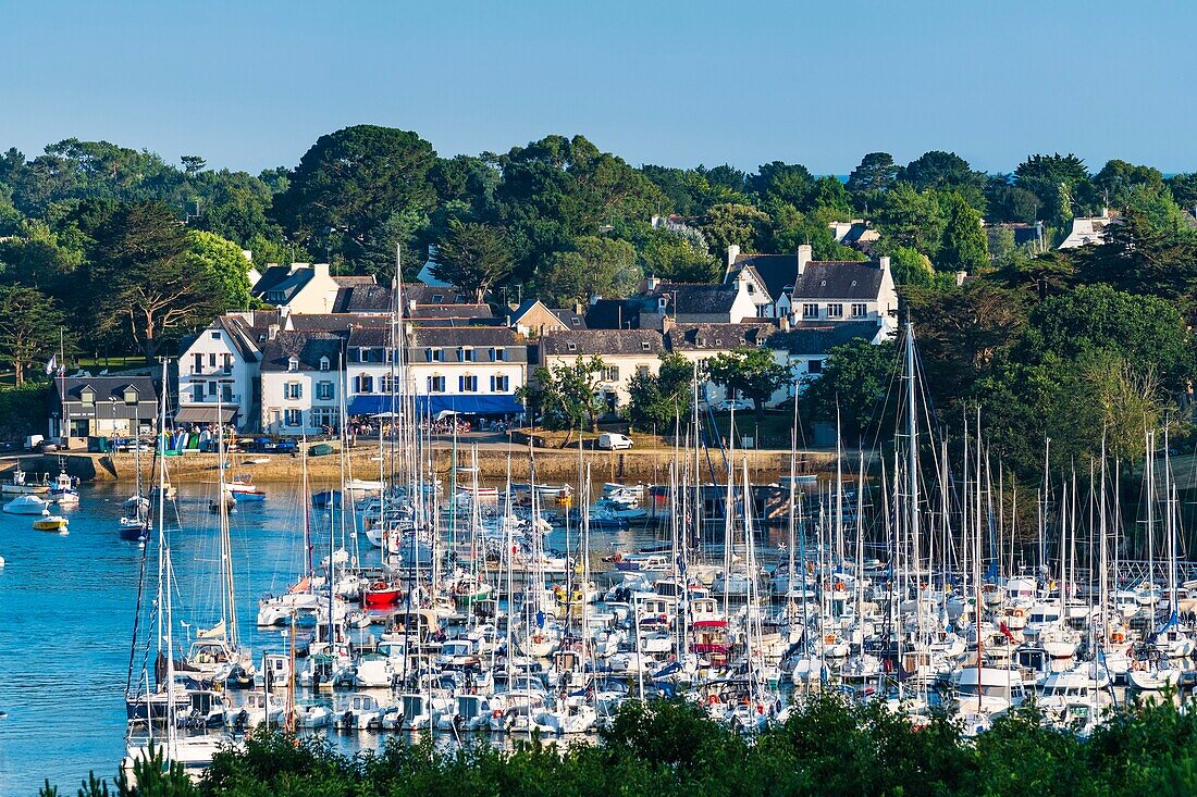 France, Finistere, Combrit, the mouth of the Odet, the port of Sainte Marine