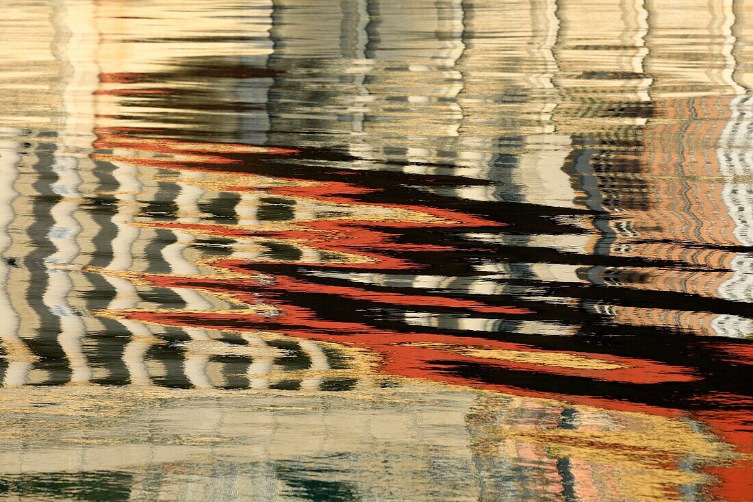 France, Rhône, Lyon, reflections on La Saône