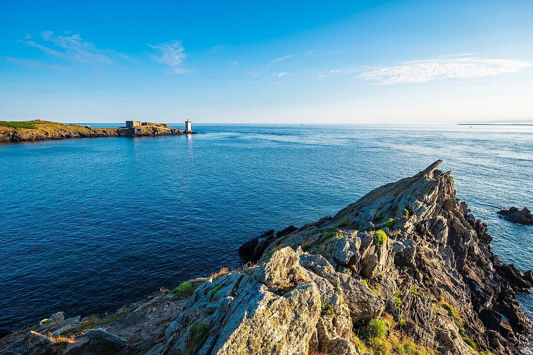 France, Finistere, Le Conquet, Kermorvan peninsula, Kermorvan lighthouse built in 1849