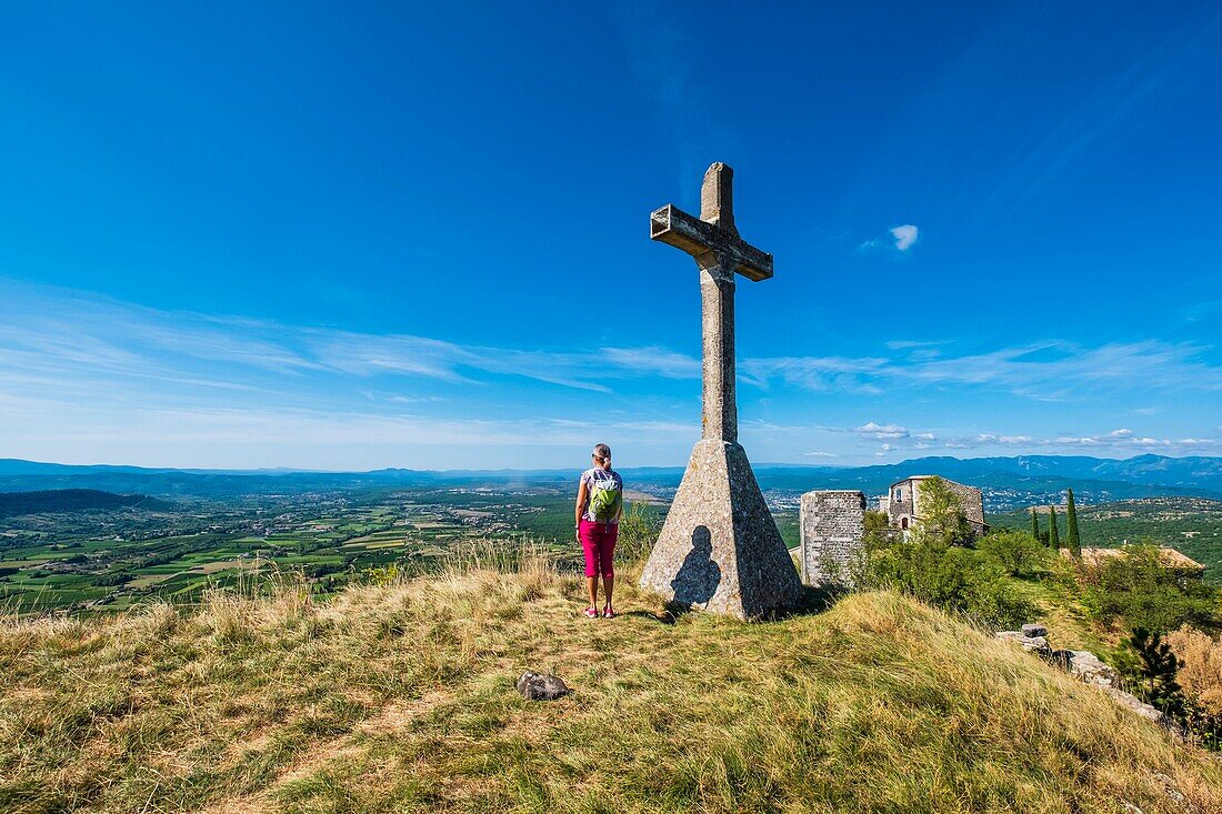 Frankreich, Ardeche, Saint Laurent sous Coiron, Reste der Burg aus dem 11.