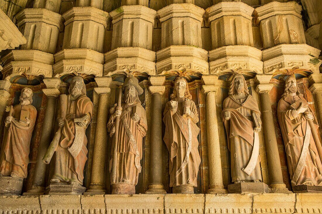 Frankreich, Finistere, Pleyben, der Pfarrbezirk von Pleyben ist um die Kirche Saint-Germain herum gebaut und im gotischen Stil gehalten