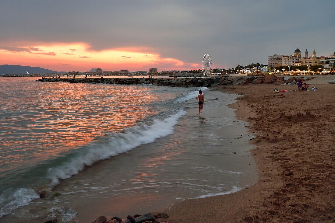 France, Var, Saint Raphael, city beach at sunset