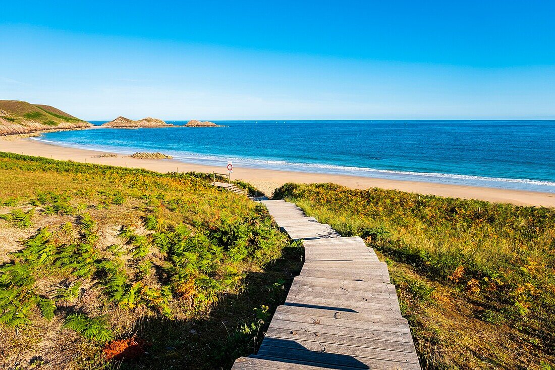 France, Cotes d'Armor, Erquy, Lourtuais beach in the heart of Erquy Cape