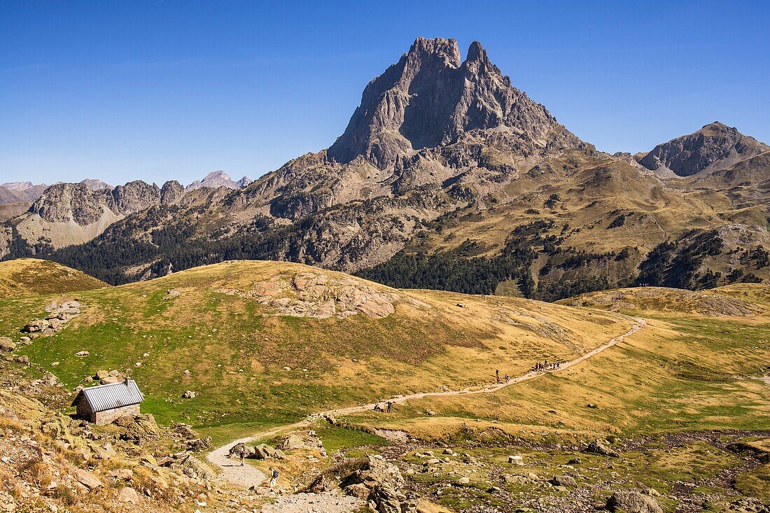 France, Pyrenees Atlantiques, Bearn, hiking in the Pyrenees, GR10 footpath, around the Ayous lakes, Pic du Midi d'Ossau