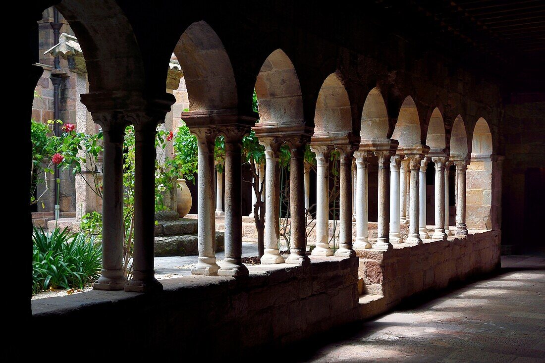 Frankreich, Var, Frejus, Kathedrale St. Leonce (16. Jh.), Chorherrenstift aus dem 12.