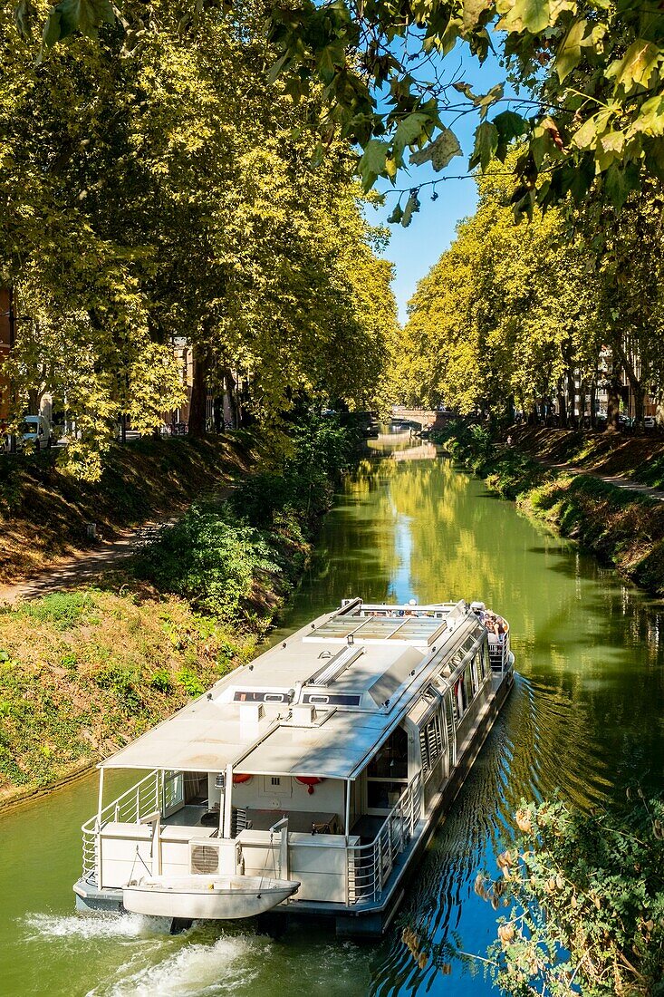 Frankreich, Haute Garonne, Toulouse, Ausflugsboot auf dem Brienne-Kanal