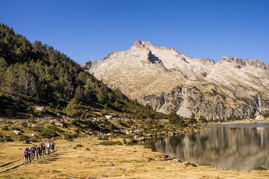 France, Hautes Pyrenees, Neouvielle Nature Reserve, Neouvielle massif (3091m) and Aumar Lake, GR10 hiking trail
