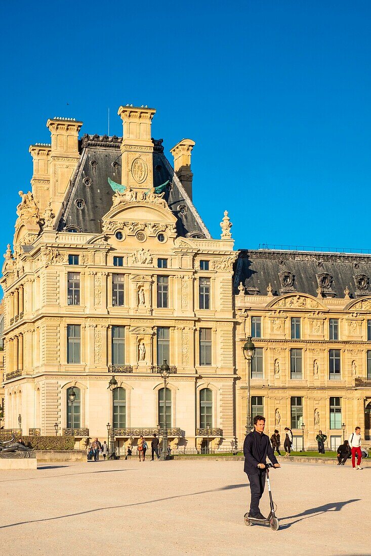 Frankreich, Paris, das Museum für dekorative Künste im Pavillon Marsan des Louvre-Palastes, Tuilerien-Garten