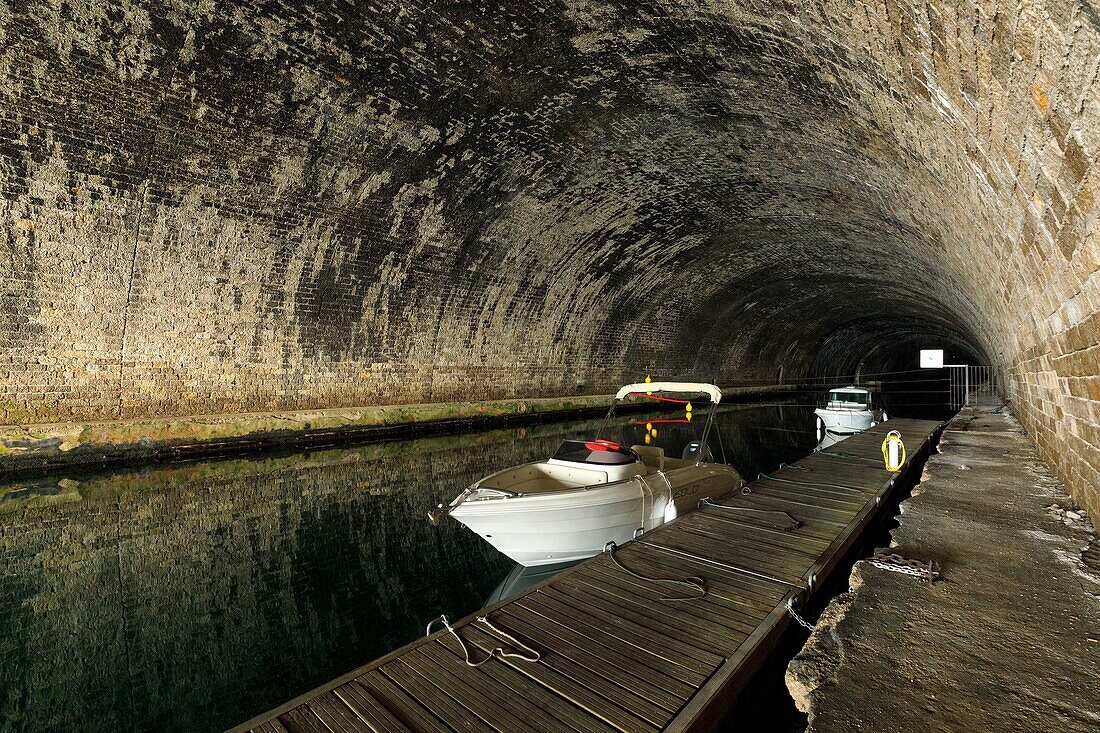 France, Bouches du Rhone, Marseille, 16th arrondissement, L'Estaque district, Port de la Lava, Rove tunnel