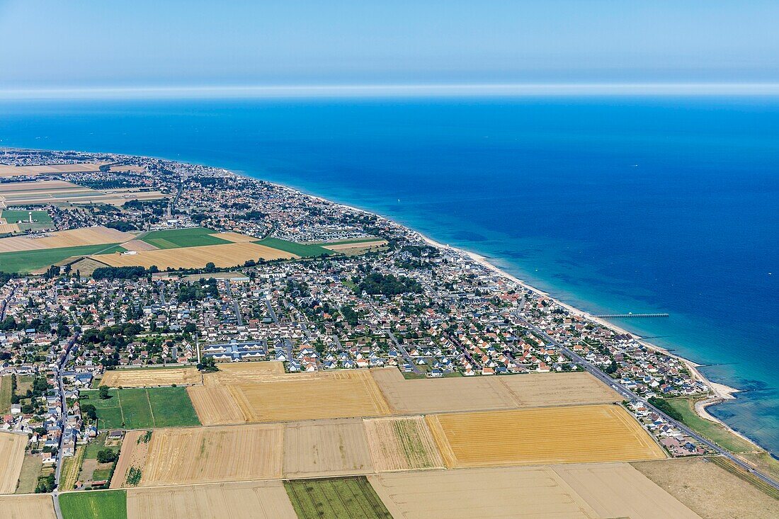 Frankreich, Calvados, Luc sur Mer, die Stadt und der Schwertstrand 6. Juni 1944 Landungsstrand (Luftaufnahme)