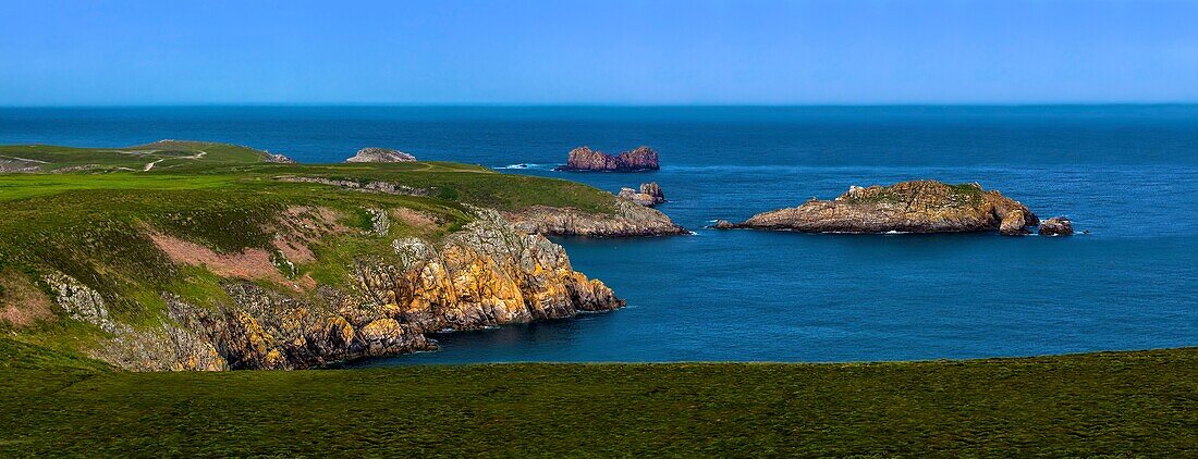 France, Finistere, Ponant Islands, Regional Natural Park of Armorica, Iroise Sea, Ouessant Island, Biosphere Reserve (UNESCO), The islets of the North Coast