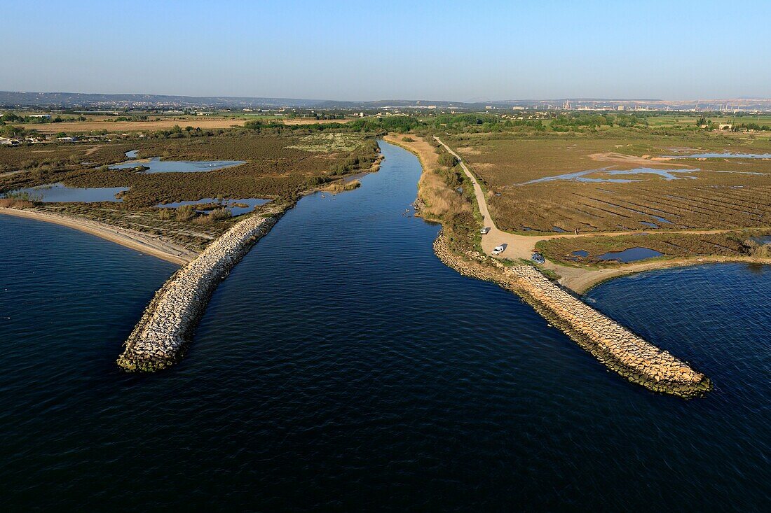 France, Bouches du Rhone, Berre l'Etang, Etang de Berre, mouth of the Arc (aerial view)