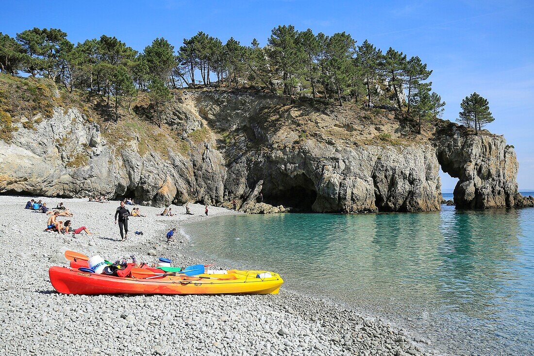 France, Finistere, Iroise Sea, Regional Natural Park of Armorique, Crozon Peninsula, Cap de la Chevre, Pointe de Saint Hernot
