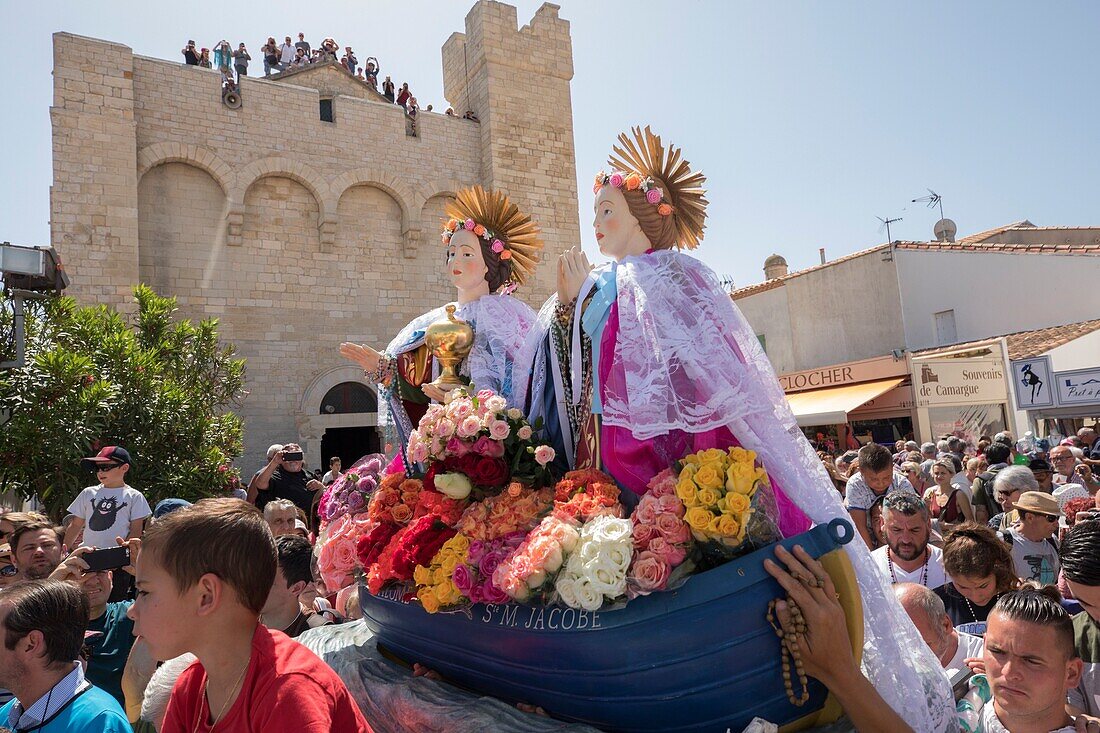 France, Bouches du Rhone, Camargue Regional Natural Park, Saintes Maries de la Mer, May pilgrimage, procession to the sea