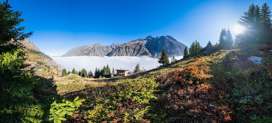 France, Isere, Ecrins National Park, Veneon valley, hike from Saint-Christophe-en-Oisans to the refuge of L'Alpe du Pin, the refuge (alt : 1805m)