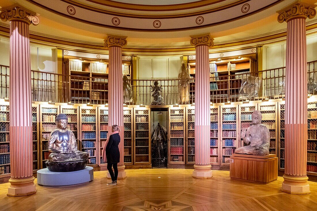 France, Paris, National Museum of Asian Arts Guimet abbreviated MNAAG, the rotunda which contains the library