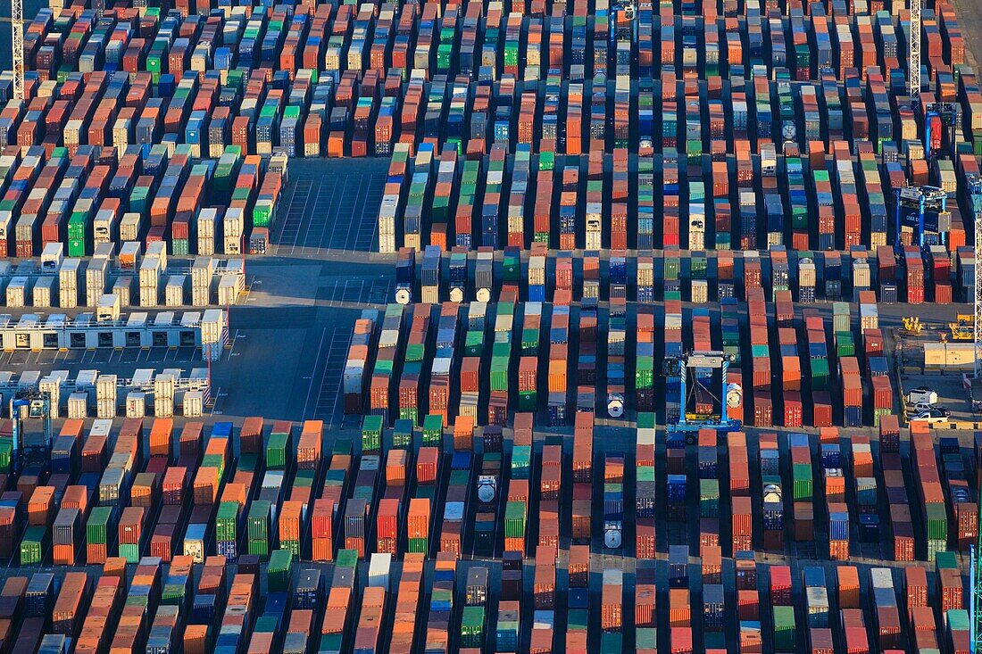 France, Bouches du Rhone, Gulf of Fos sur Mer, Marseille's Grand Port Maritime, Fos sur Mer, Graveleau Mole, container terminal (aerial view)