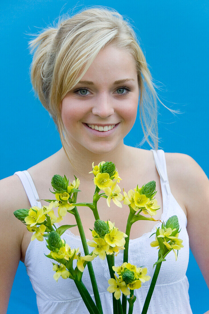 Girl holding Ornithogalum