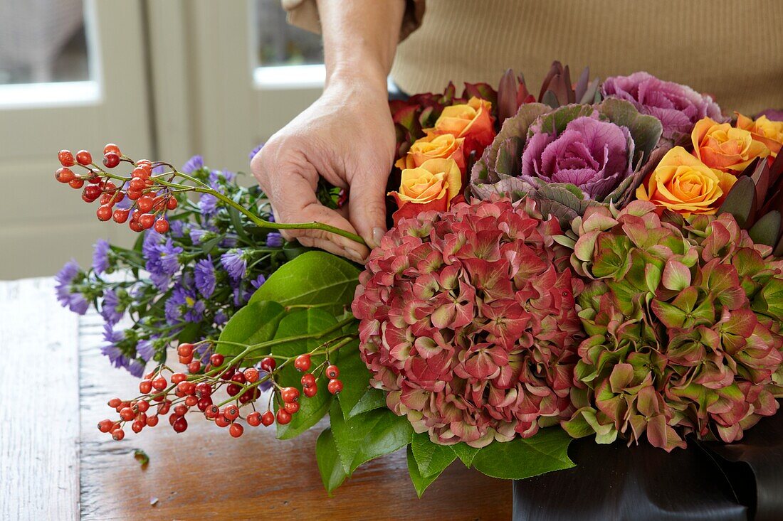 Making floral arrangement