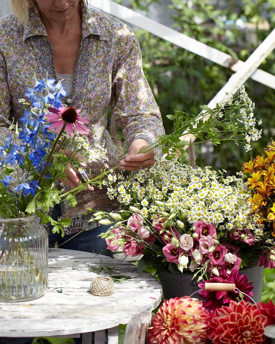 Making summer bouquet