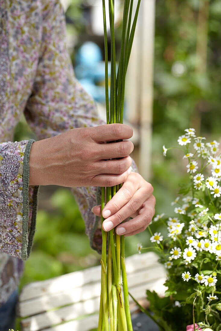 Making summer bouquet