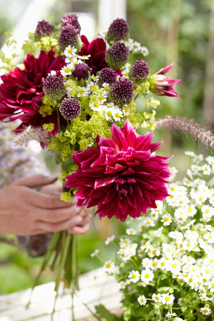 Making summer bouquet