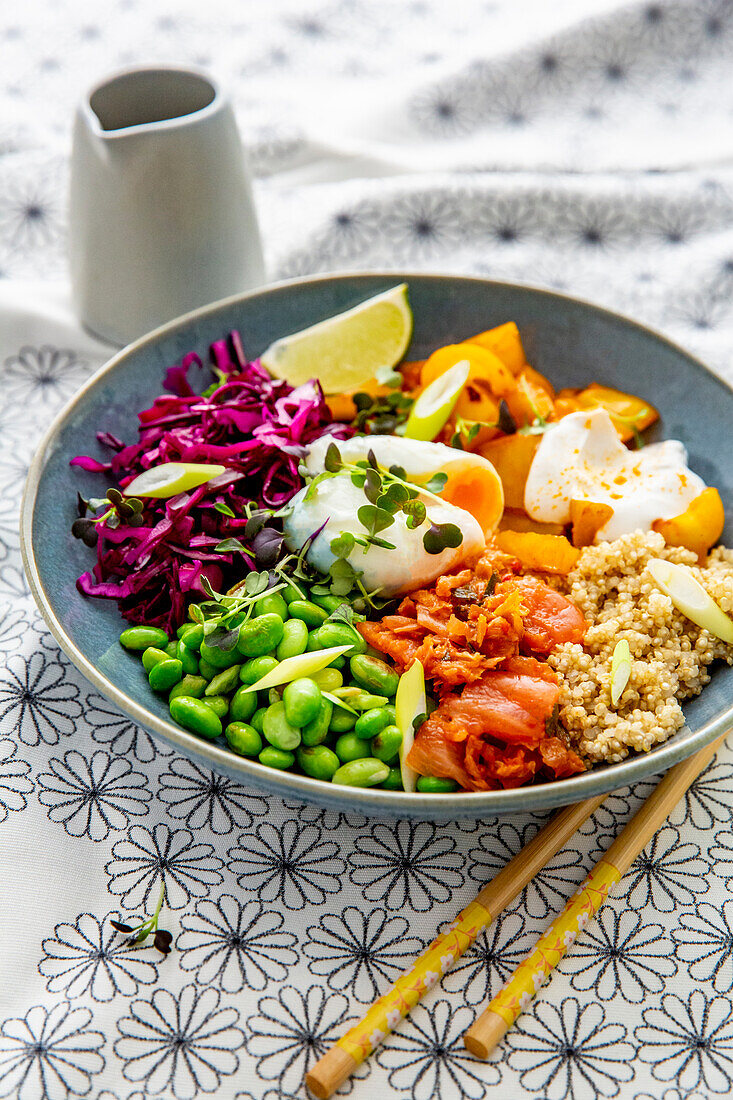Kimchi bowl with edamame and poached egg