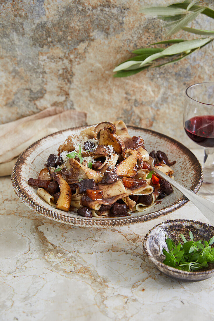 Pappardelle al cinghiale with dried apricots