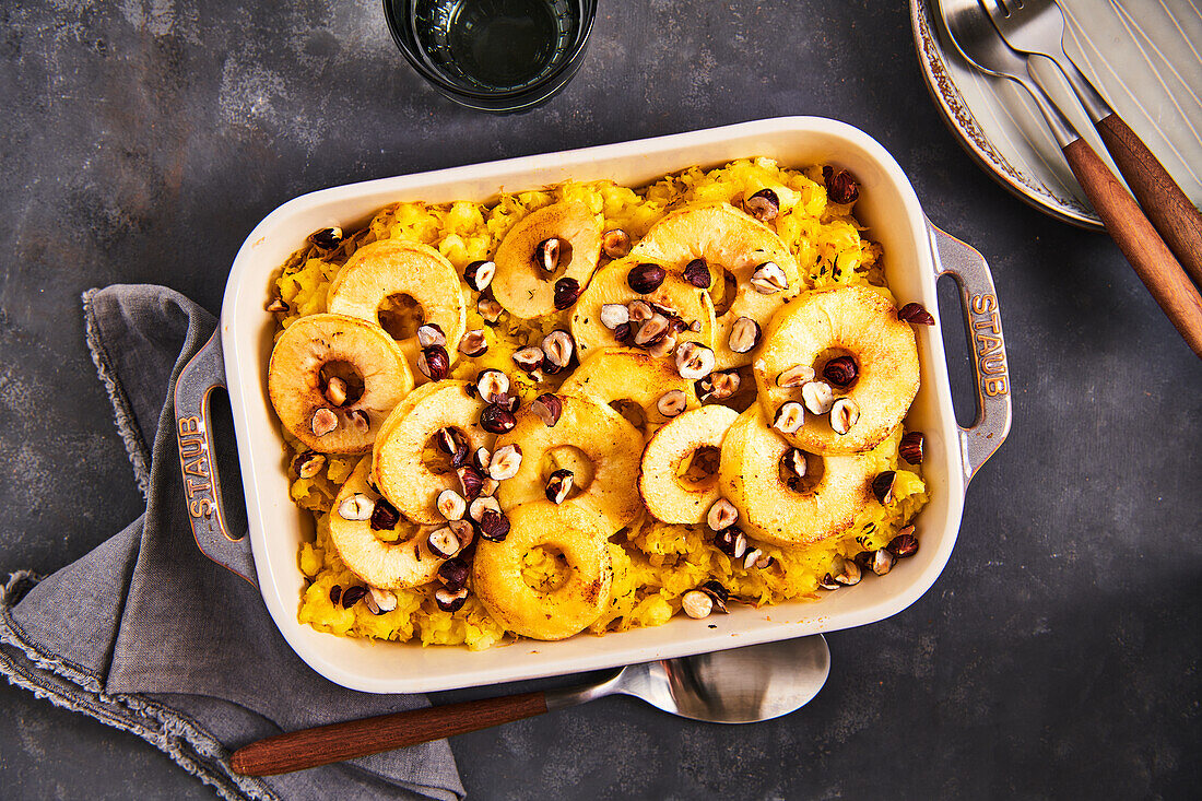 Sauerkraut stew from the oven with apples and nuts