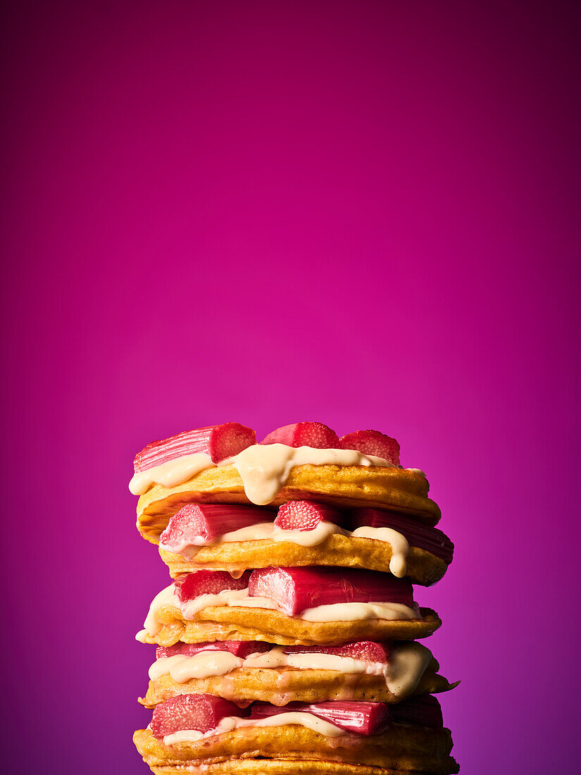 Pancakes with rhubarb and custard