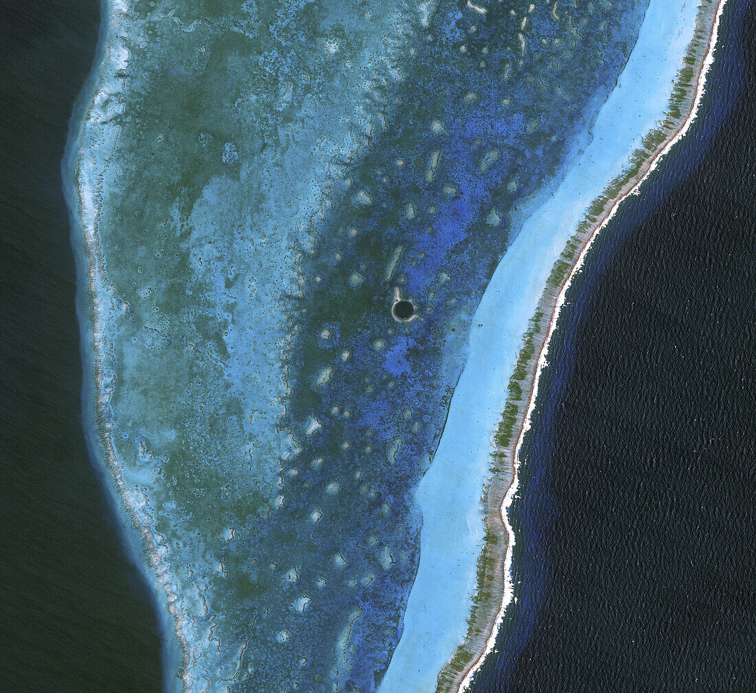 Great Blue Hole in Belize, satellite image